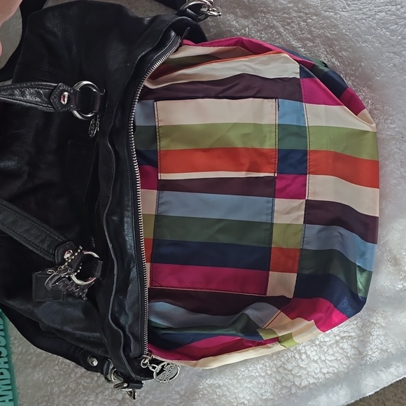 Coach Poppy Legacy Shimmer Leather, Legacy Lining+ 2 Hangtags+ Long Strap - Picture 14 of 17